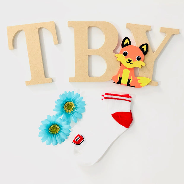 Unisex Cotton ankle socks. White - Red.